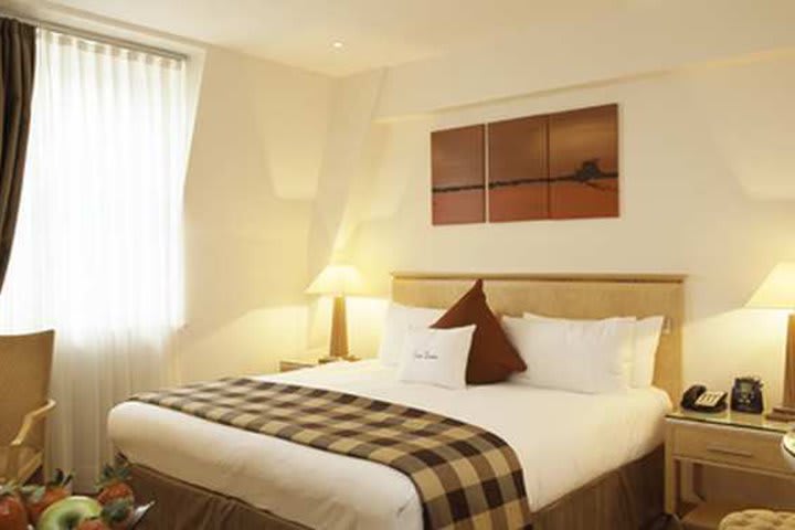 Habitación queen en el Courthouse DoubleTree by Hilton Hotel London – Regent Street