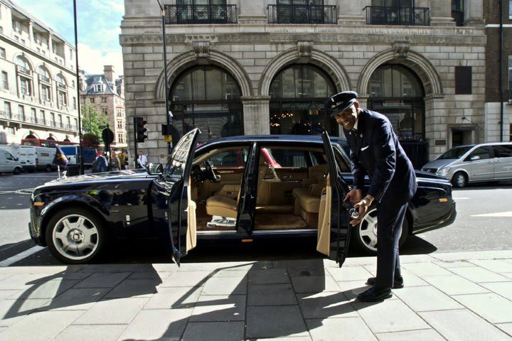 The Ritz London ofrece servicio de renta de autos