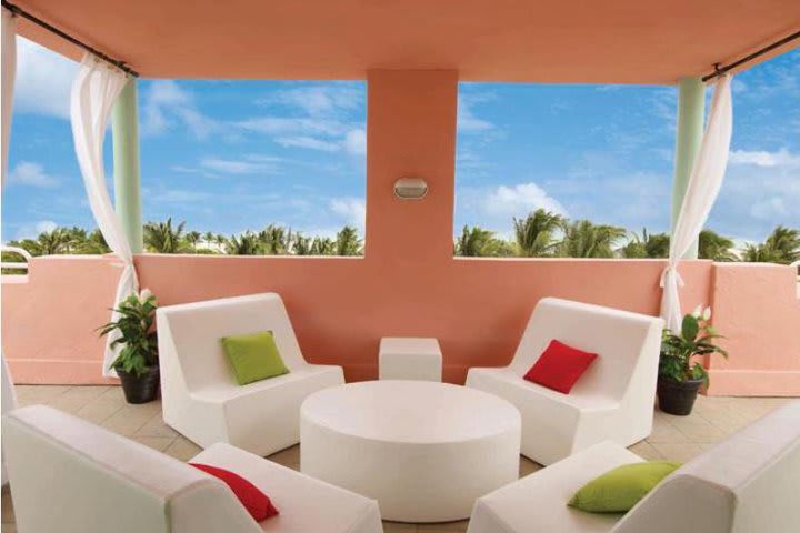 Terrace with lounge chairs at the Hilton Grand Vacations South Beach hotel