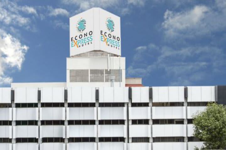 Econo Express Hotel