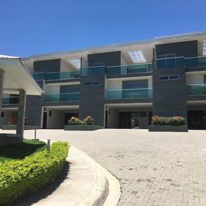 Las Yagrumas Condo Escazu