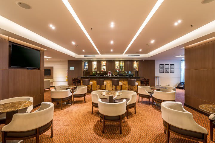 Lobby bar