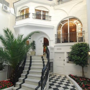 Aura Suites Boutique Hotel