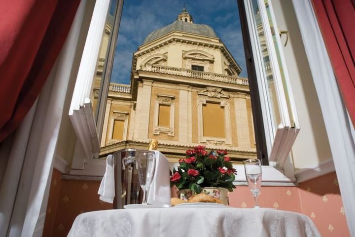 Habitación con vista a la ciudad de Roma en el Hotel Antico Palazzo Rospigliosi