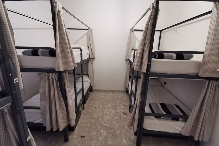 Shared Dormitory, Mixed Dorm (1 bed in a 6-Bed Dormitory Room)