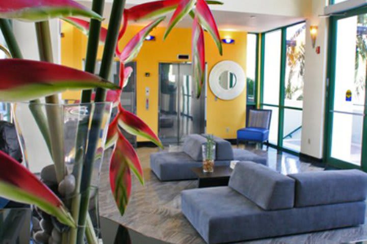 Lobby del hotel Sixty Sixty Resort