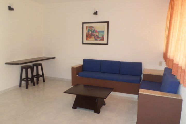 Sitting area in a superior guest room