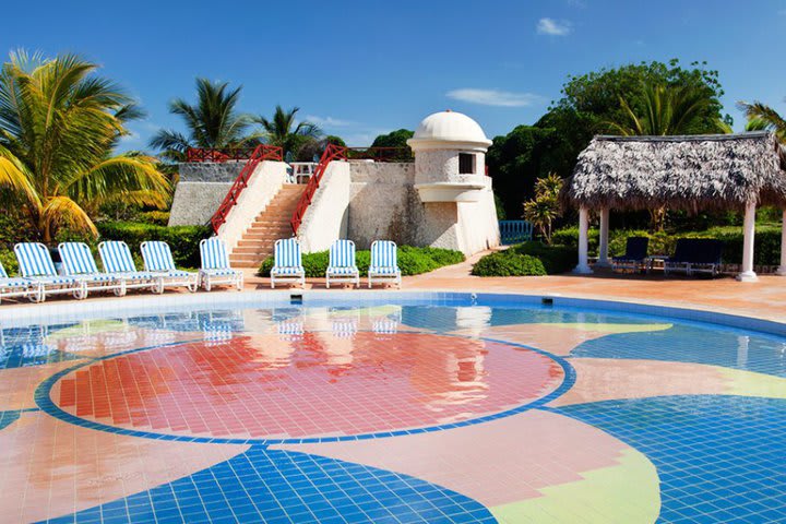 The hotel has a children's pool and a babies' pool