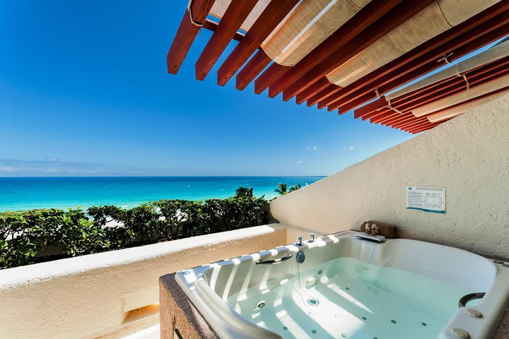 Img - De lujo vista al mar con jacuzzi