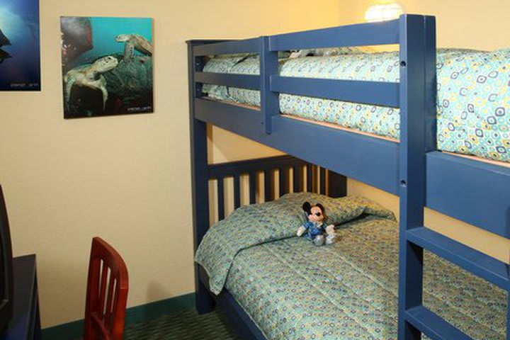 Bunk bed in a children's suite at the Holiday Inn Resort Orlando - Lake Buena Vista