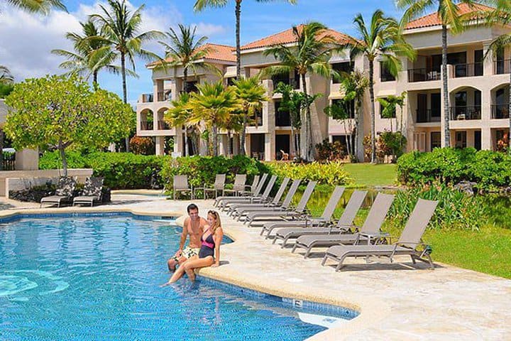 Pool at the Aston Shores hotel