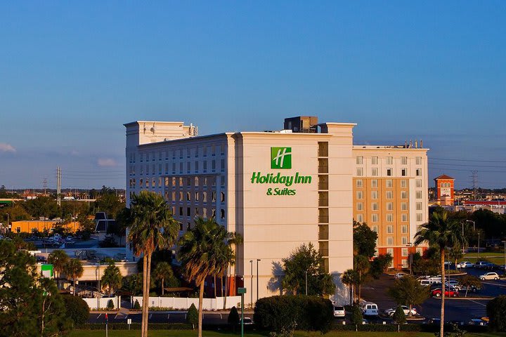 Holiday Inn & Suites Across from Universal Orlando