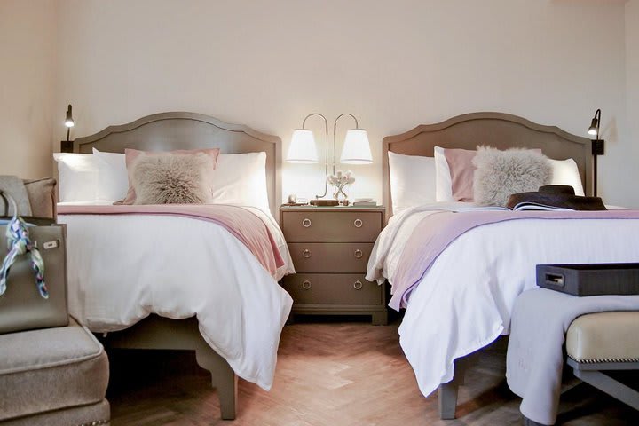 Starlet room with 2 queen beds