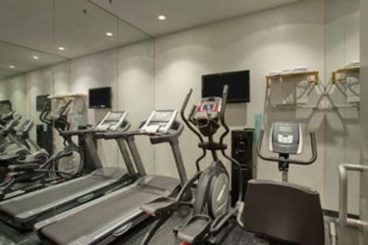 Days Inn New York City Broadway cuenta con un gimnasio