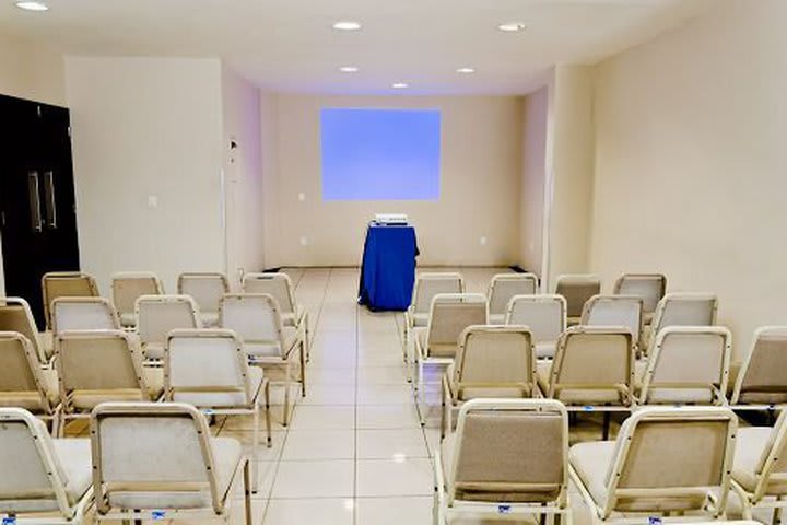 Hotel Jangadeiro has 14 meeting rooms