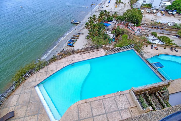 Las piscinas tienen vista al mar