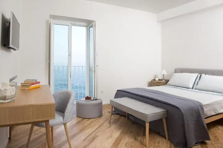 PriceTravel - Viaja fácil, sin pretextos
