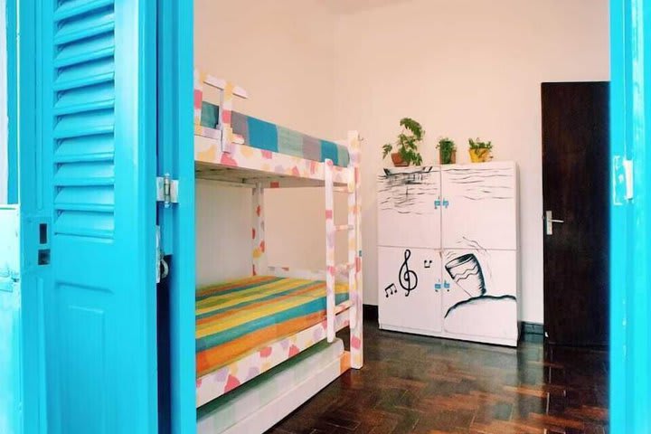 Dormitorio compartido, dormitorio mixto