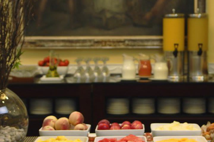 The restaurant at the Rafaelhoteles Atocha serves buffet breakfast