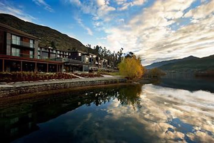 Hilton Queenstown Resort & Spa - Queenstown, New Zealand (Aotearoa ...