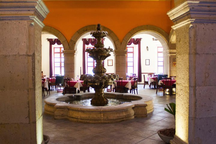 Restaurante en el Morales Historical and Colonial Downtown Core