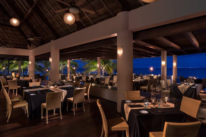 Isla Contoy restaurant