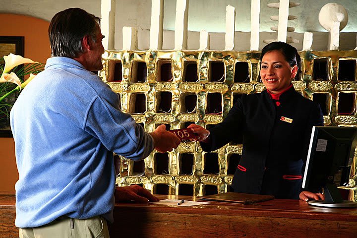 Recepción del San Agustín Internacional, hotel en Cuzco