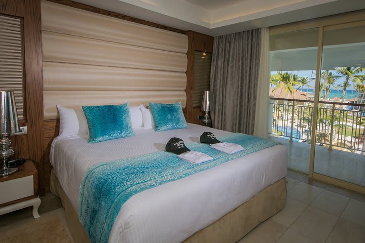 Suite vista al mar con jacuzzi exterior solo para adultos Mirage Club