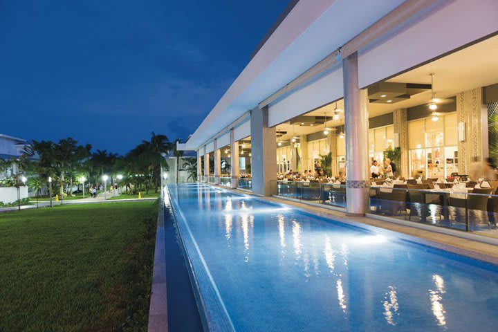 Exterior view of a restaurant