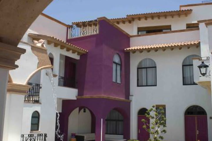 Boutique Pueblo Lindo offers 24 guest rooms