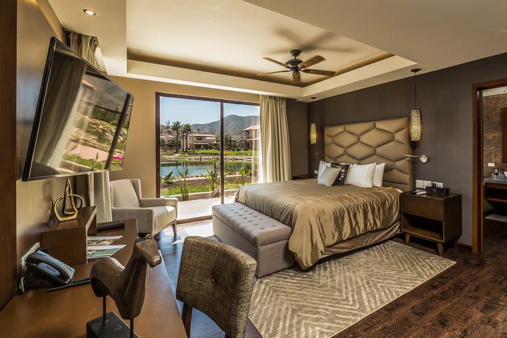 Master suite con vista al lago