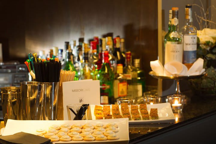 Hotel Dei Cavalieri Duomo en Milán tiene un bar y una cafetería