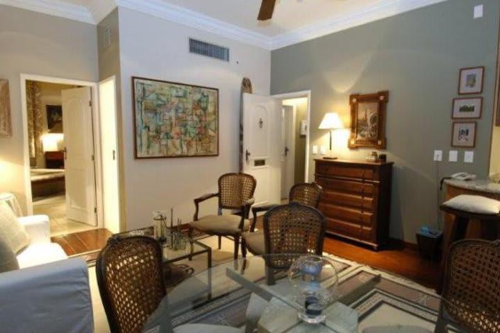 Guest room at A Casa das Portas Velhas hotel, in Salvador