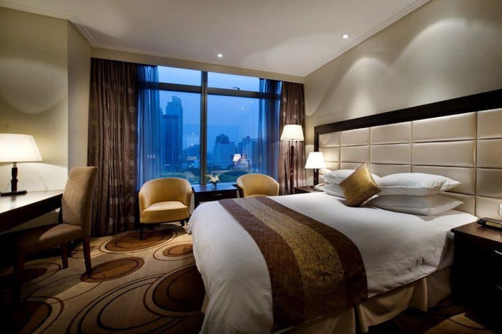 Superior guest room overlooking Xujiahui Park at the Shanghai Xujiahui Park hotel