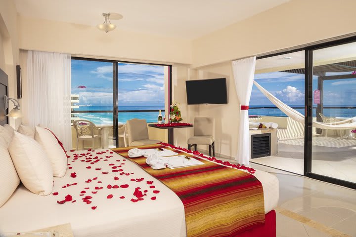 Honeymoon guest room