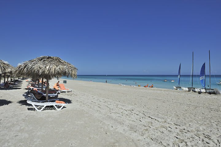 Hotel frente a la playa