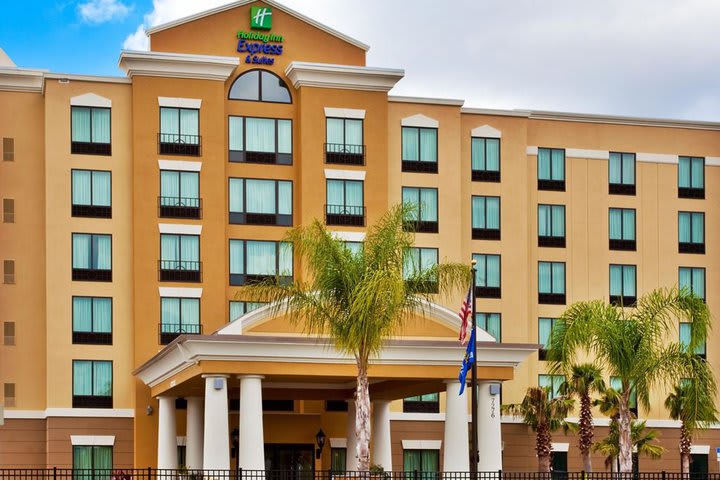 Holiday Inn Express & Suites Orlando - International Drive