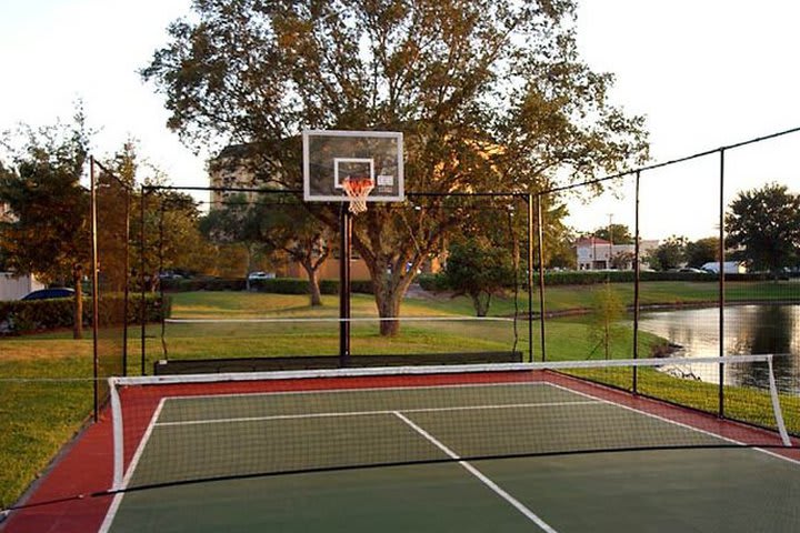 Cancha de usos múltiples del hotel Residence Inn by Marriott Airport en Orlando