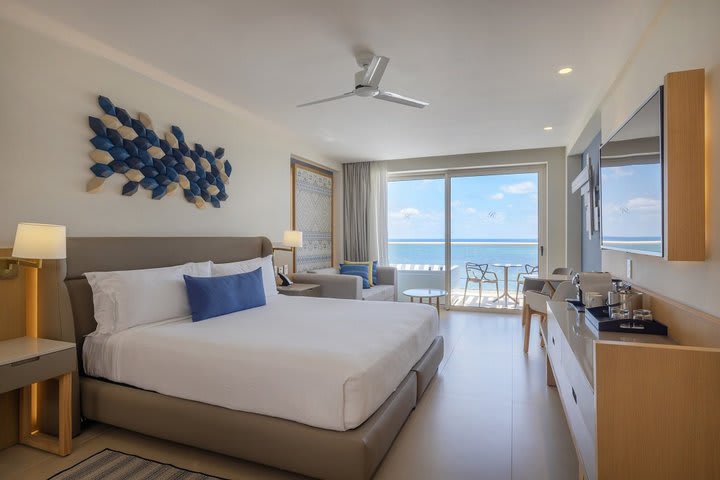 Junior suite lujosa frente al mar con terraza y jacuzzi