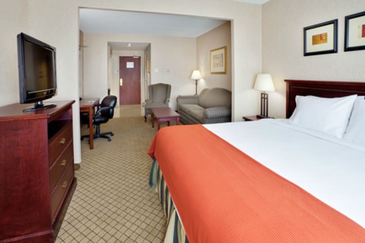 Standard guest room at the Holiday Inn Express Hotel Suites Toronto Mississauga