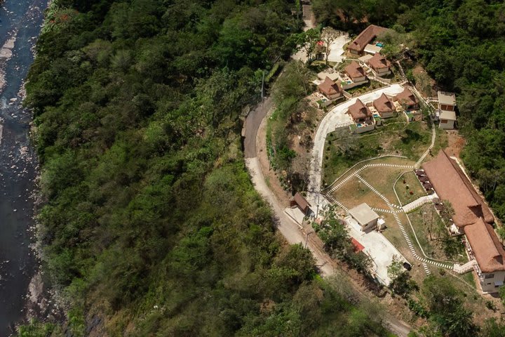 Vista aérea del hotel