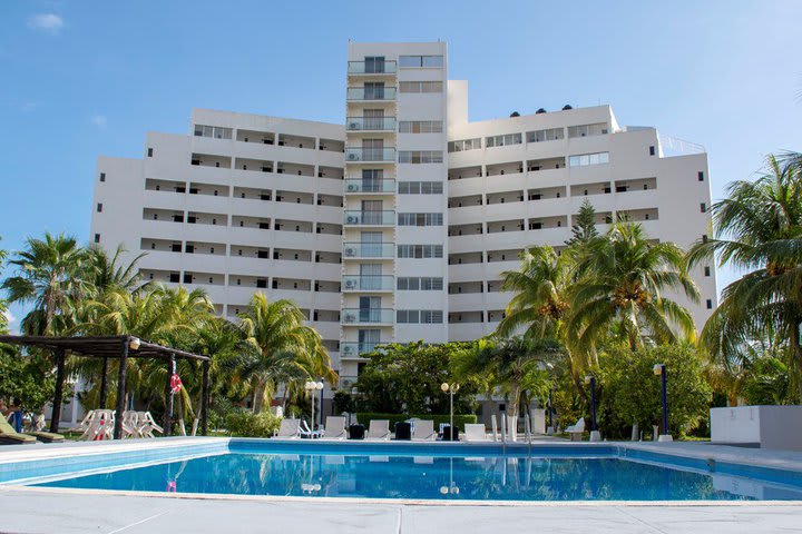 Hotel with pool