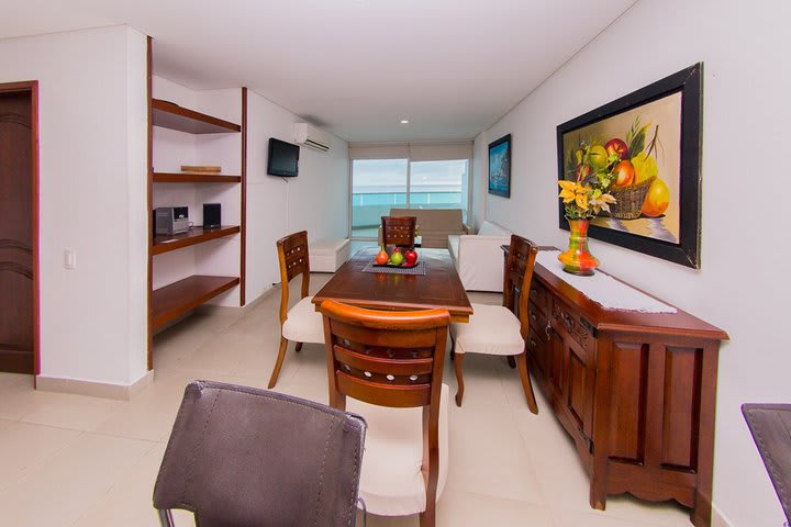 Two-bedroom Laguito apartment with ocean view - CTG137A