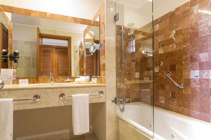 Baño en una habitación