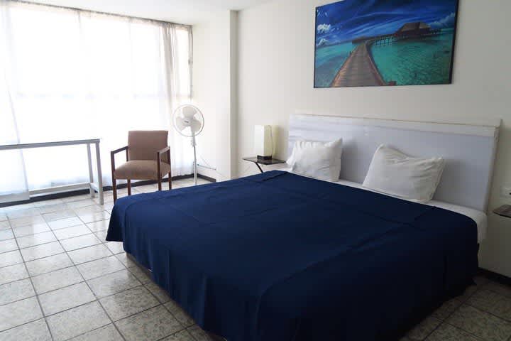 Hotel Llanito