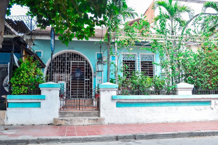 Aluna Hostel