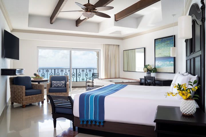 Ocean Front Junior Suite King