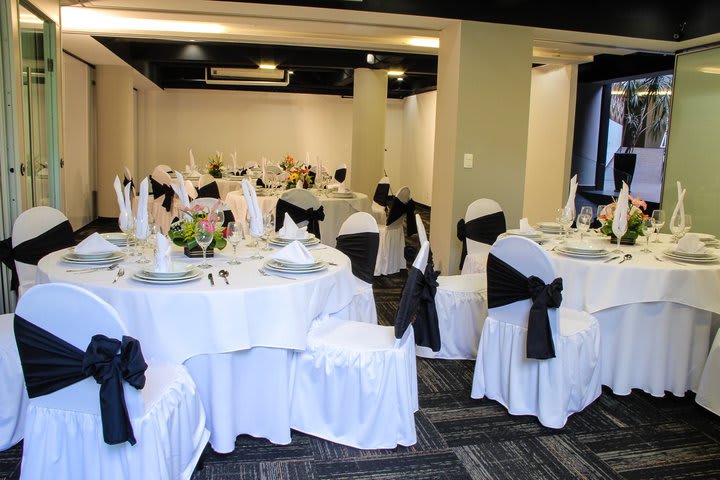 Salón de eventos hasta para 100 personas