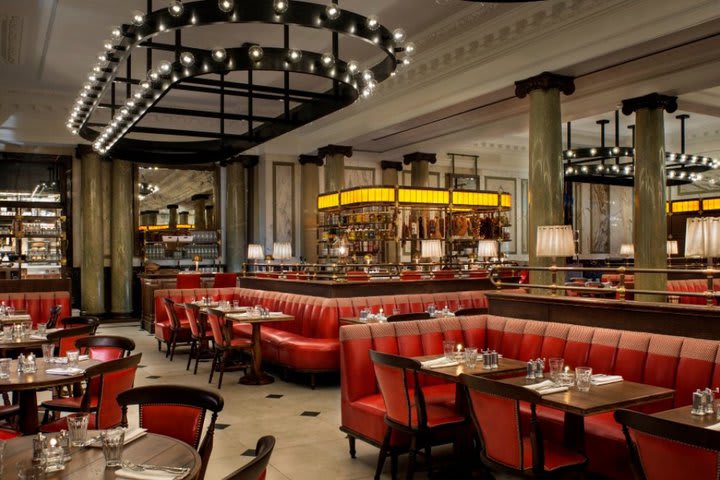 Visita el restaurante Holborn Dining Room del Rosewood London y prueba cocina inglesa