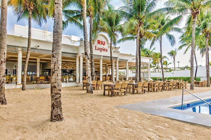 Restaurant and bar on the beach